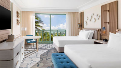 A multimillion-dollar renovation of all guestrooms and suites in the Royal Tower took place in 2023.