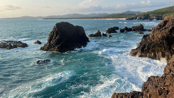 The property at Las Rosadas features dramatic Pacific Ocean views.